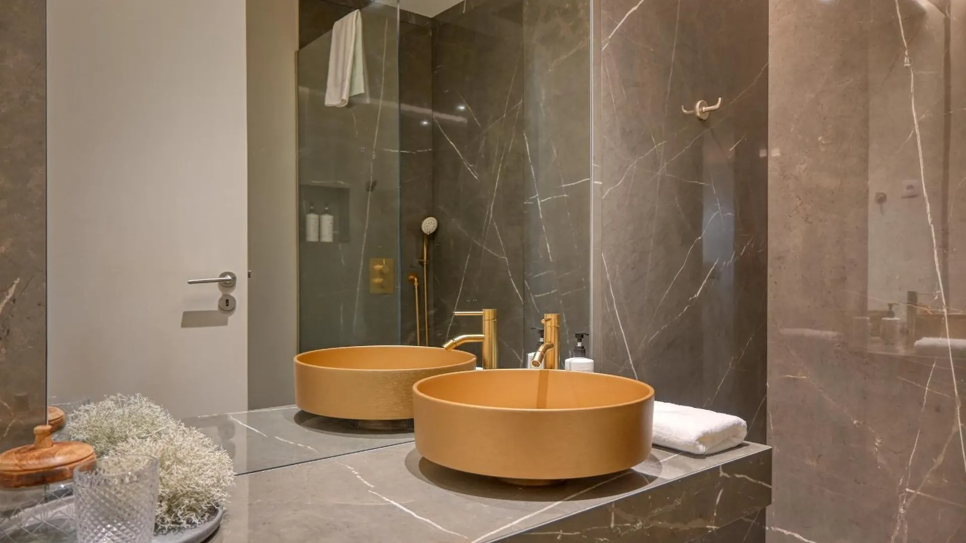 Apartment Colombo Square, A Home In Madeira Funchal  Portugal